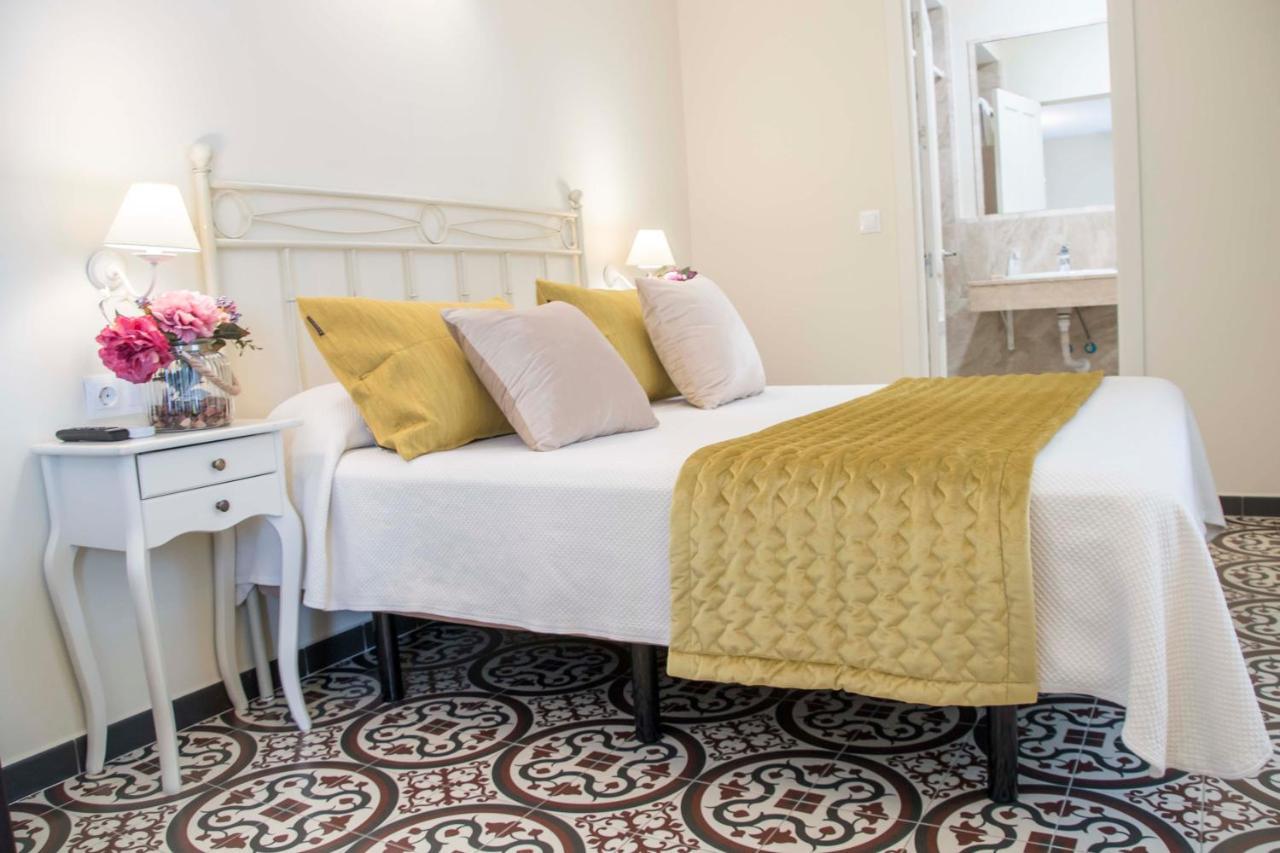 Hostal Boutique Casa La Laja Chiclana de la Frontera Eksteriør billede