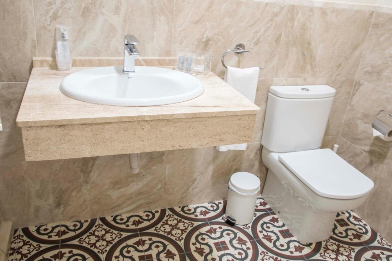 Hostal Boutique Casa La Laja Chiclana de la Frontera Eksteriør billede