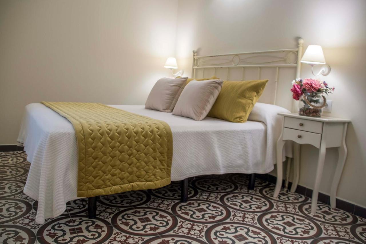 Hostal Boutique Casa La Laja Chiclana de la Frontera Eksteriør billede